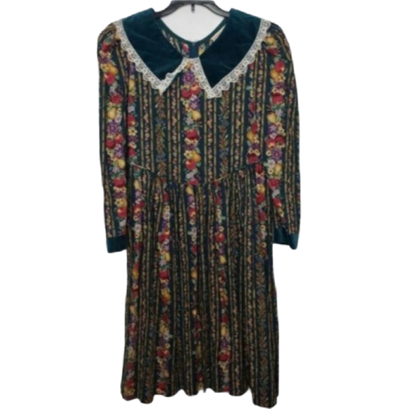 Vintage Other - 10/$25 Vintage dress size 12 1/2